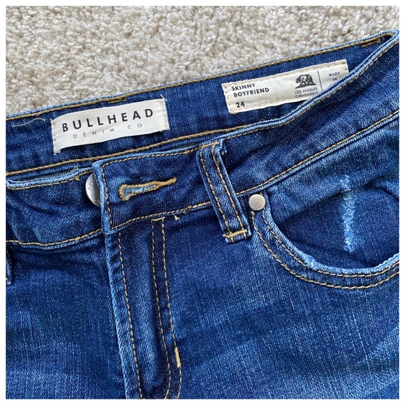 Bullhead women’s destructed skinny jean - Picture 3 of 3